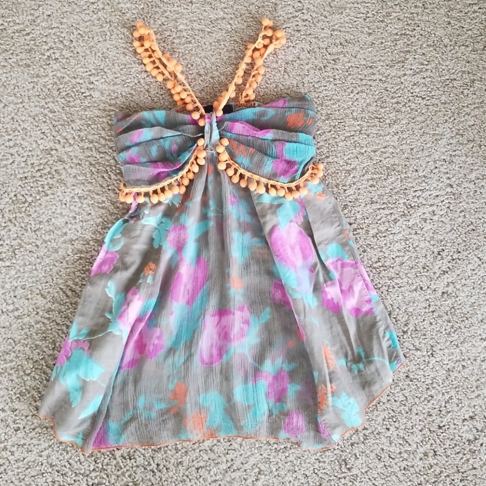 Floral pom pom tank